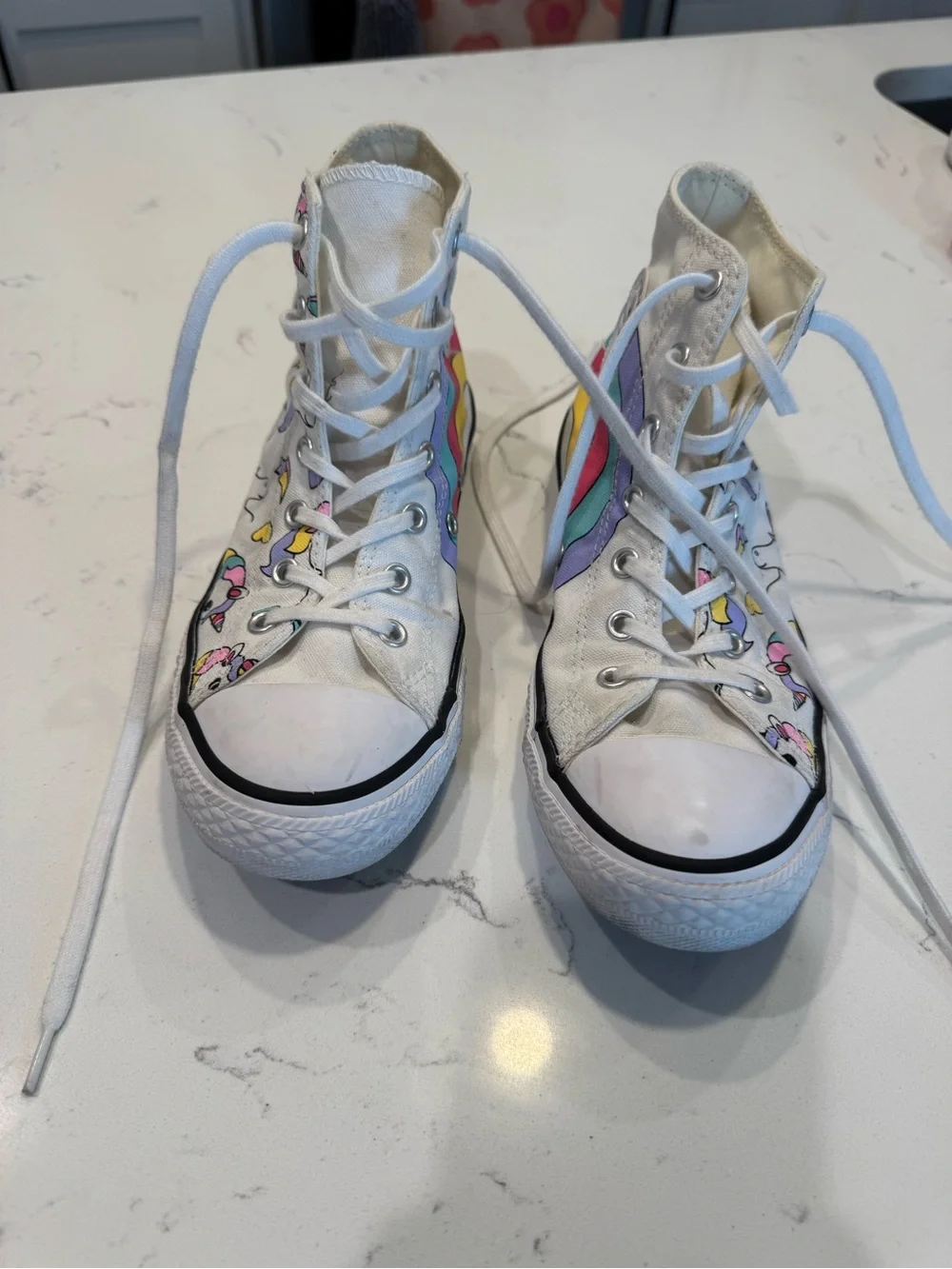 Converse Chuck Taylor All Star high-top big kids' sneakers unicorn rainbow sz 4